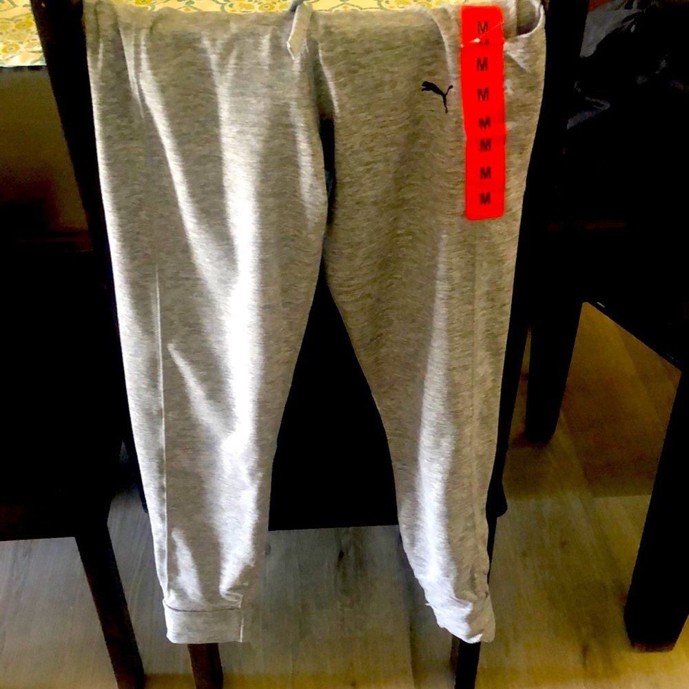 Workout leggings.